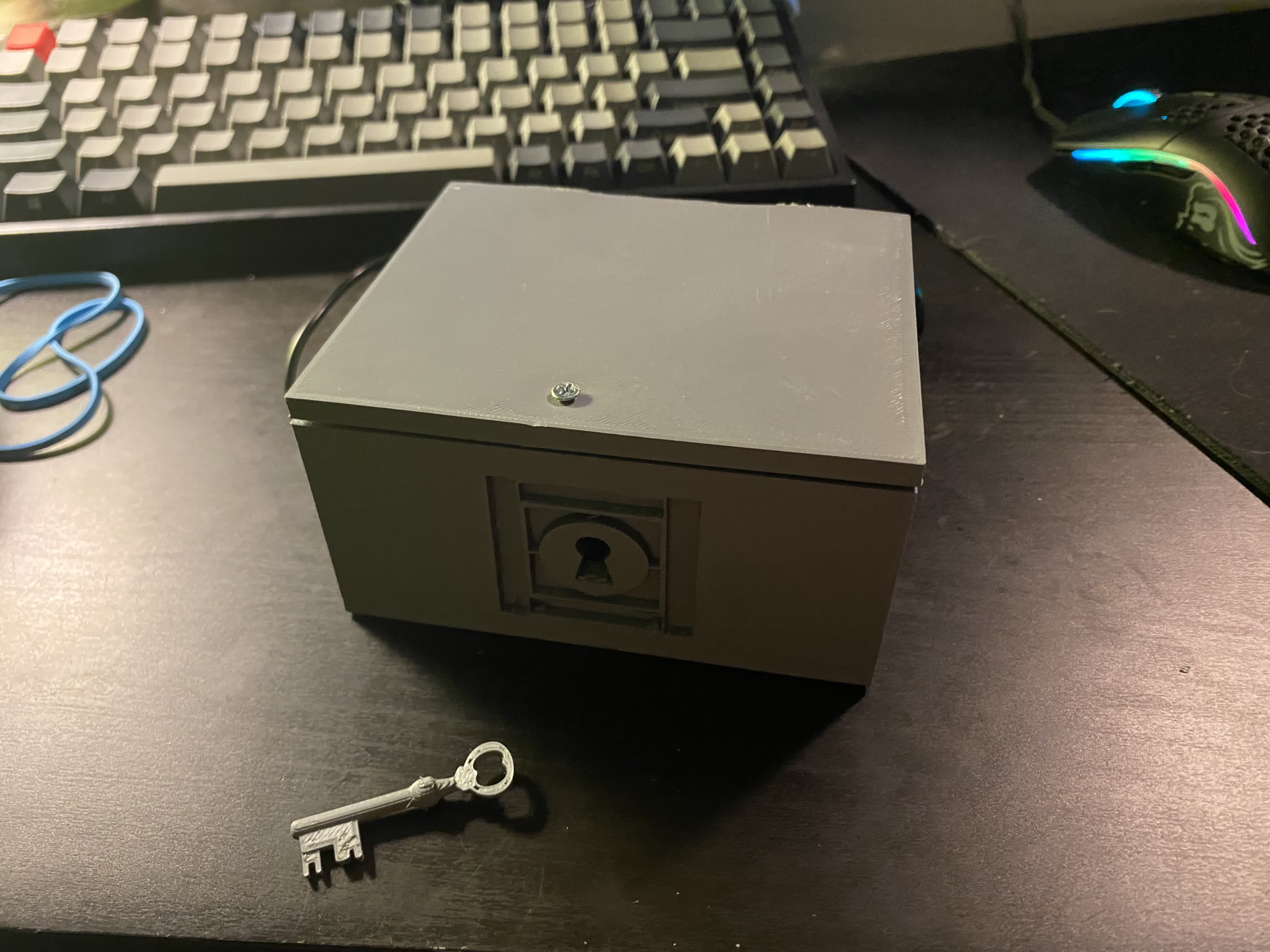 Closed box